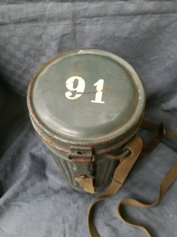 Gasmaskenbehälter Kriegsmarine original 2wk