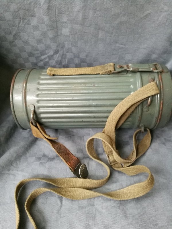 Gas mask container Kriegsmarine original
