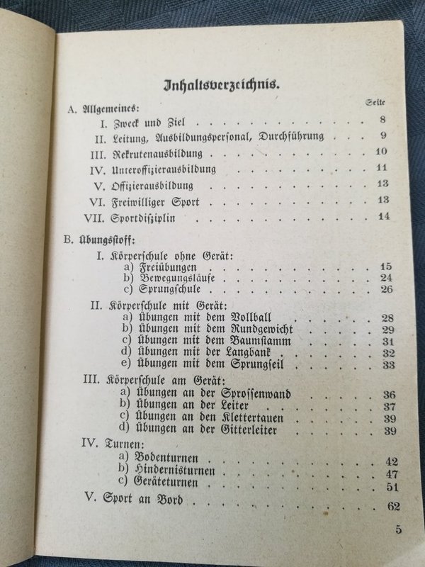 Original Kriegsmarine sport instructions ww2