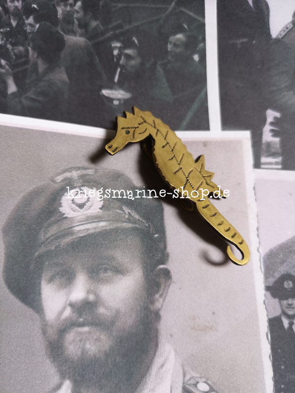 Original Kriegsmarine cap badge U-boat ww2