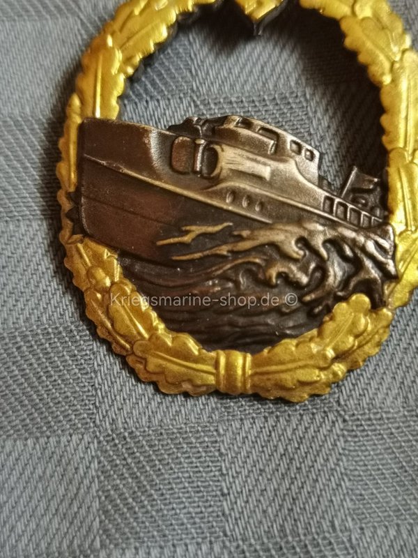 Speedboat War Badge 1st Form